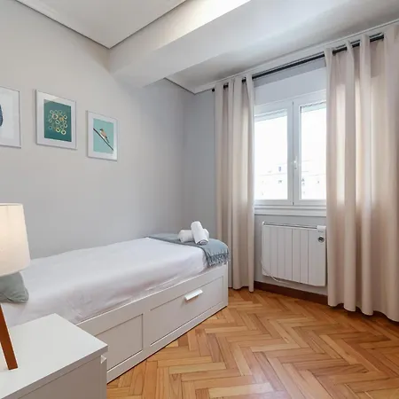 Apartment Acogedor Centrico En By